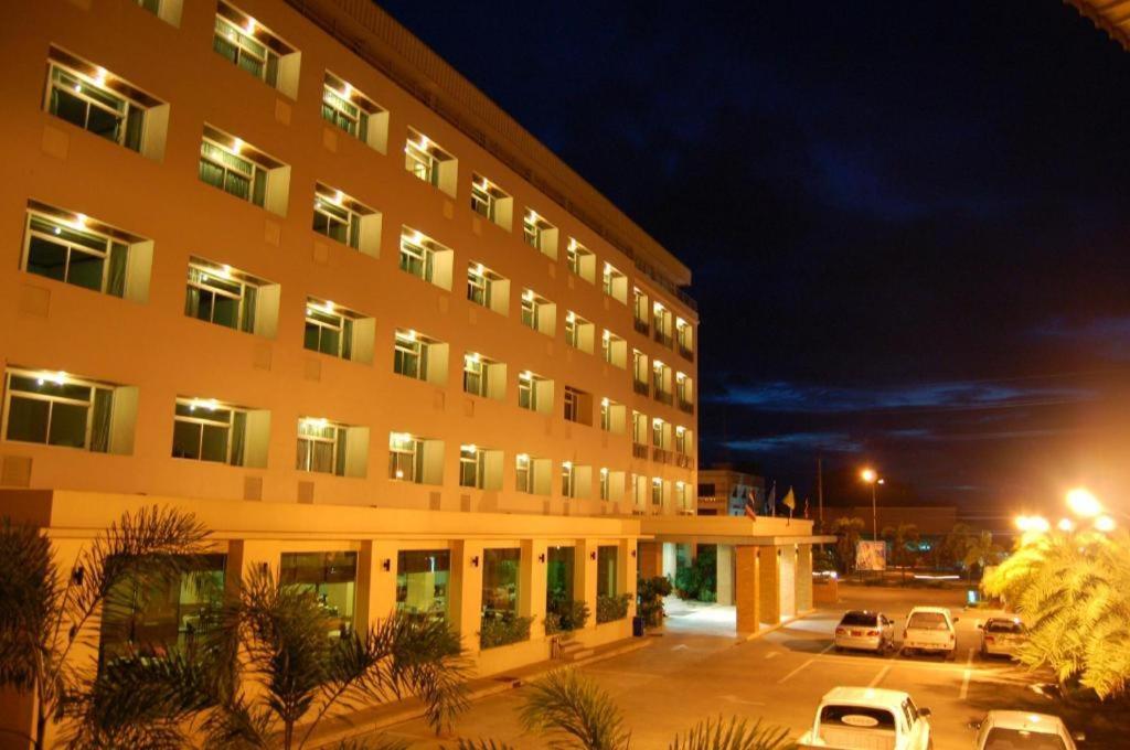 Western Grand Hotel Ratchaburi Ban Bang Kra Exterior foto