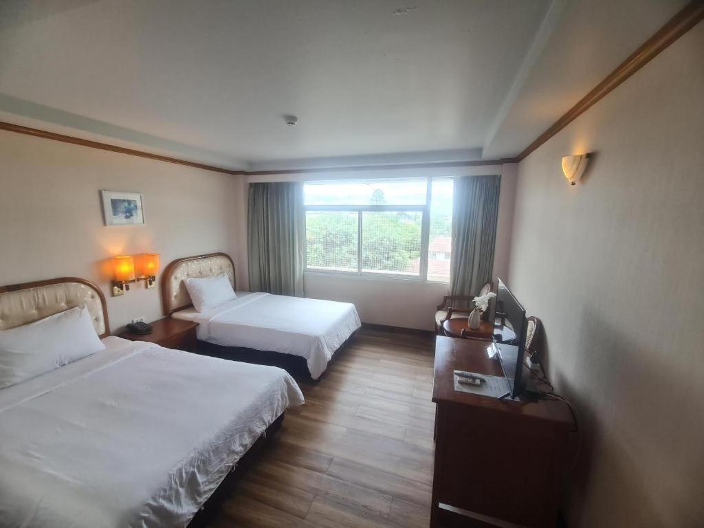 Western Grand Hotel Ratchaburi Ban Bang Kra Exterior foto