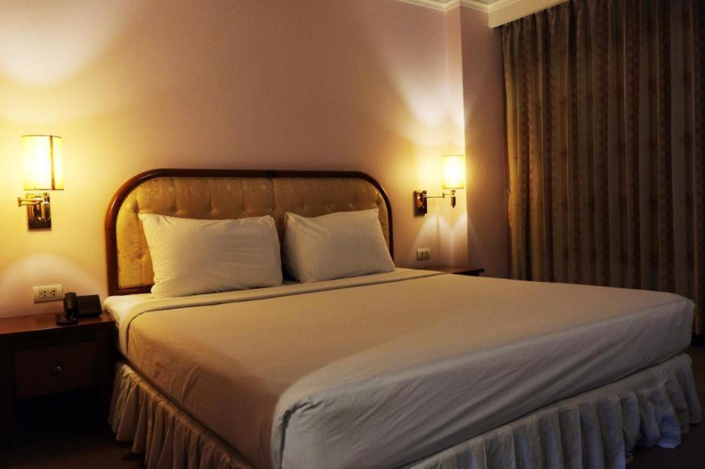 Western Grand Hotel Ratchaburi Ban Bang Kra Exterior foto