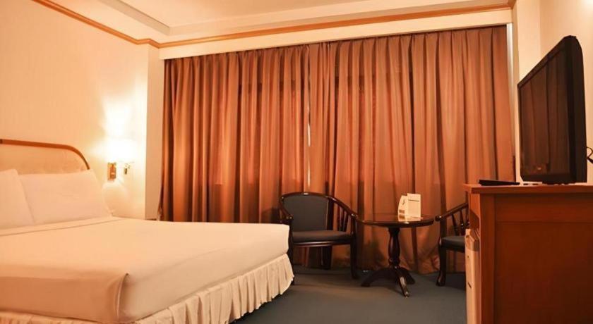Western Grand Hotel Ratchaburi Ban Bang Kra Exterior foto