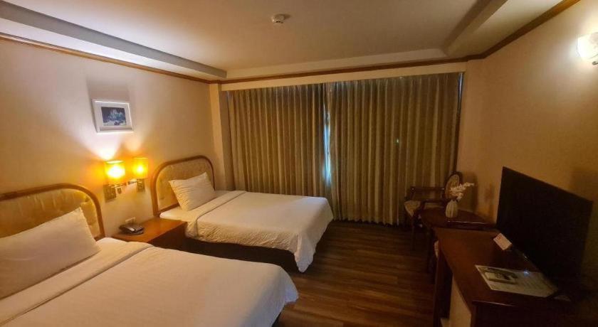 Western Grand Hotel Ratchaburi Ban Bang Kra Exterior foto