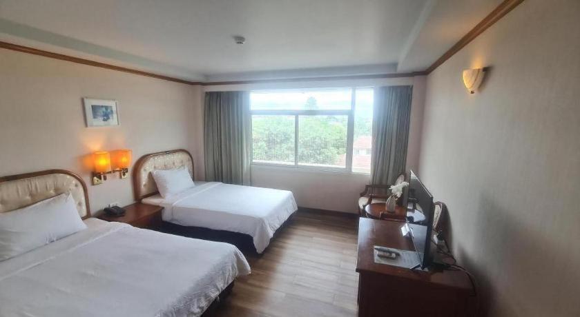 Western Grand Hotel Ratchaburi Ban Bang Kra Exterior foto